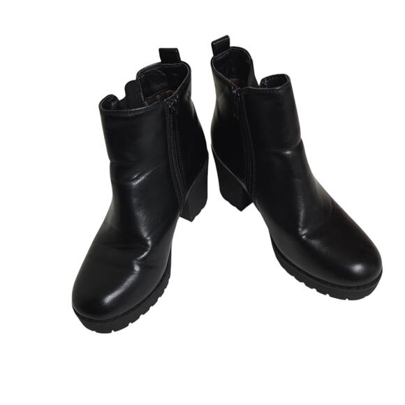 Moda Chics Black Platform Chunky Round Toe Boots Mobwife Rock Punk Edgy Goth 6.5 - Picture 1 of 11
